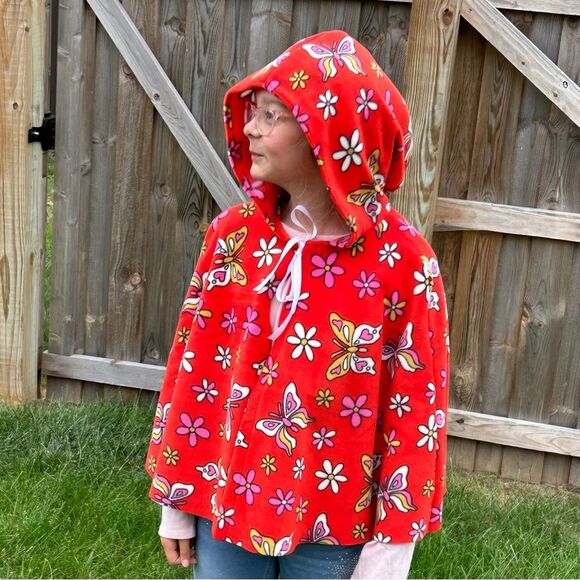 Cape With Slouchy Hood Youth One Size Fits Most Ages 6-10 Butterfly Riding Hood - Picture 1 of 2